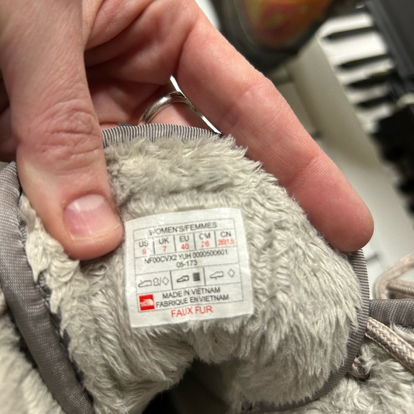 North face snow boots SZ 9 - Picture 4 of 4